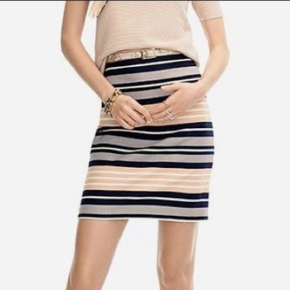 Ann Taylor EUC striped pencil skirt
